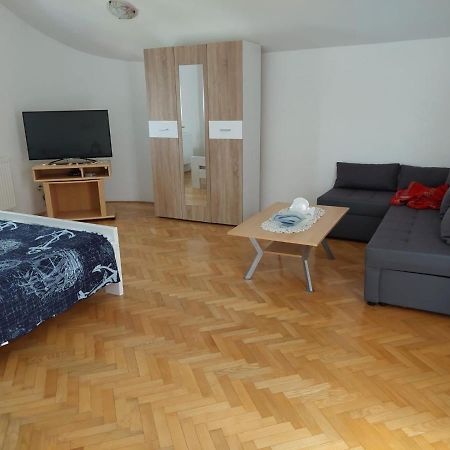 Apartments "Jope I Toni" Biograd Na Moru Exterior foto