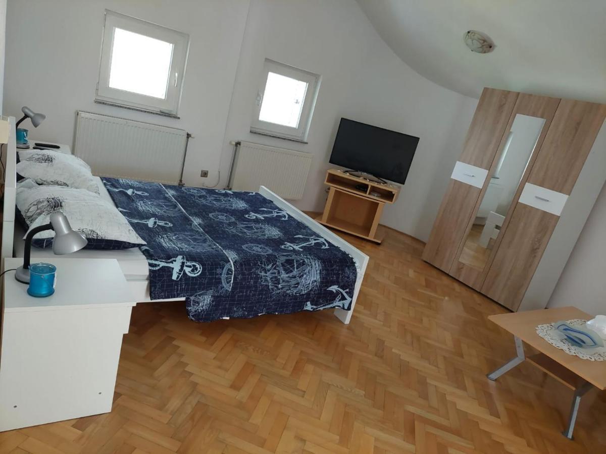 Apartments "Jope I Toni" Biograd Na Moru Exterior foto