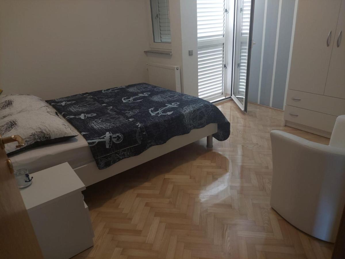 Apartments "Jope I Toni" Biograd Na Moru Exterior foto